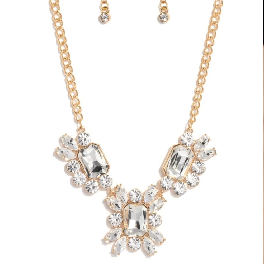 Paparazzi Gold and Silver Crystal Cluster Necklace Exaggerated Elegance Jewelry